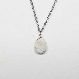 Chic Silver and White Marble Pendant Necklace